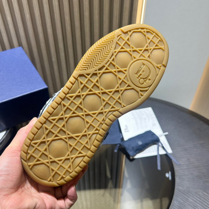 D1R* B9S COPSHOE DR-328