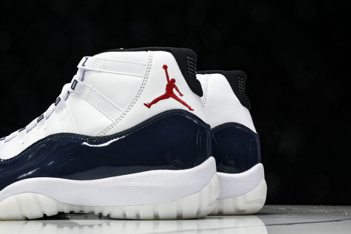 Air Jordan 11 LH0296-400