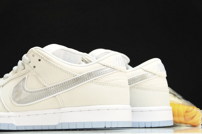 nike sb dunk low white lobster (friends and family) fd8776-100