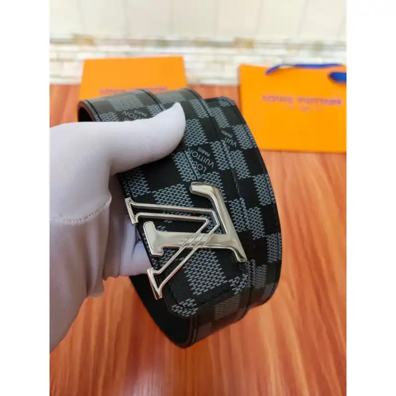 LV s Belte 19XIA0012