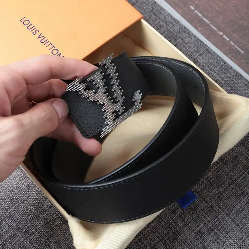 LV s Belte 19xf0101