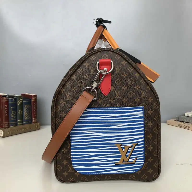 LV Bags 2010B570038