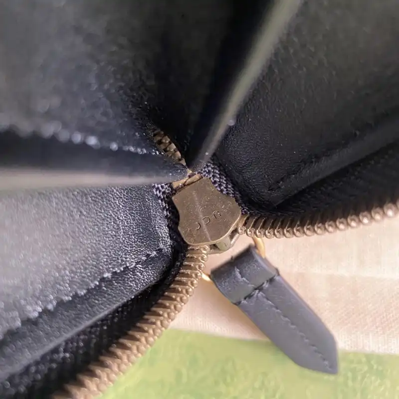 G*u*i s bags 2108ya0062