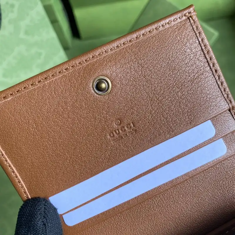 G*u*i s bags 2108ya0070