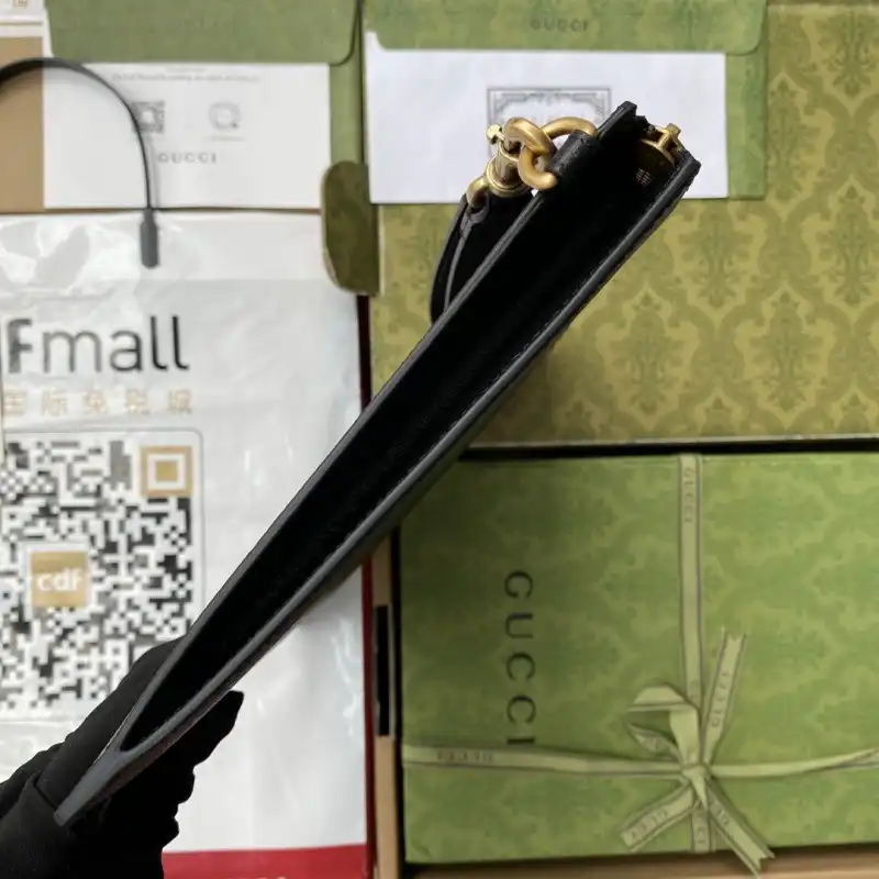 G*u*i s bags 2108ya0090