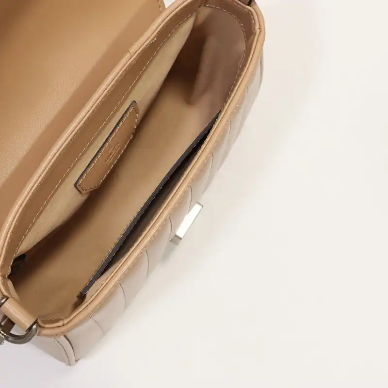 G*u*i bag 2112dj0004