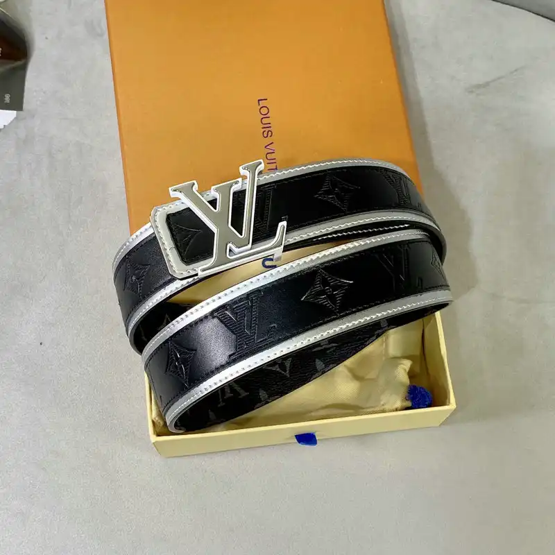 LV Belts 2201XA0052