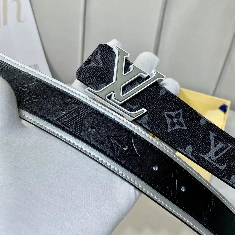 LV Belts 2201XA0052