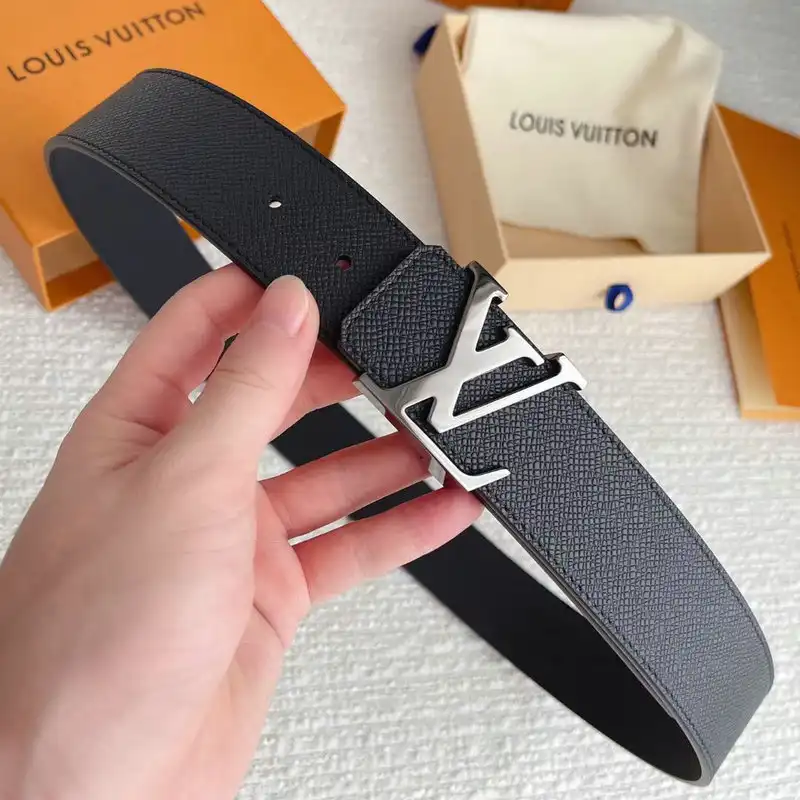 LV Belts 2204XA0240