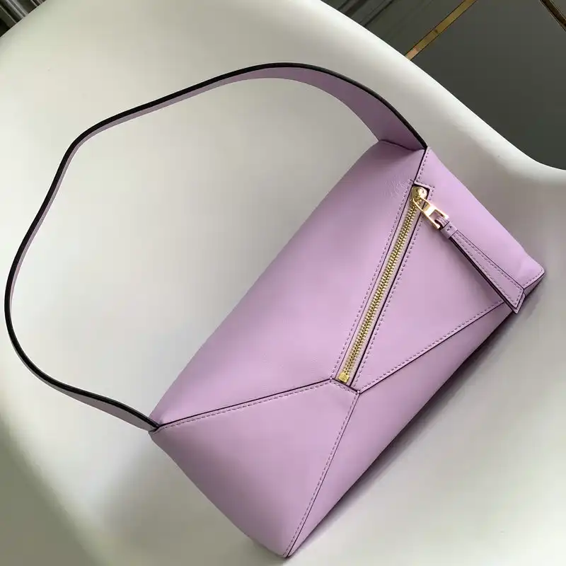 Loewe Bag 2209SW0007