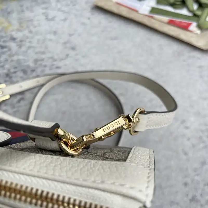 G*u*i bag 2210dj0027