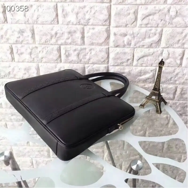 G*u*i bags 2012sh0082