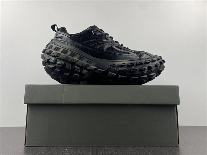 BLCG DEFENDER BLACK  685613 W2RA6 UrbanChic 4456