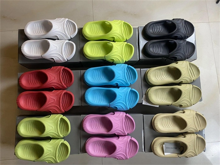 WellDesigned BLCG SLIPPERS 5591