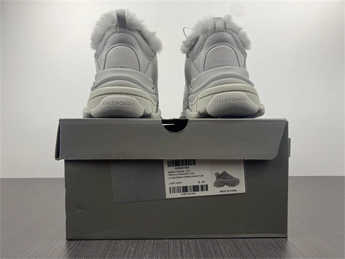 BLCG Triple S Fake Fur Grey  668563 W3CQ5 Supportive 4433
