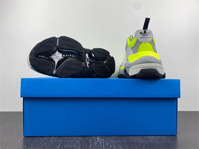 Reliable Balenciaga 712821 W2ZB5 4370