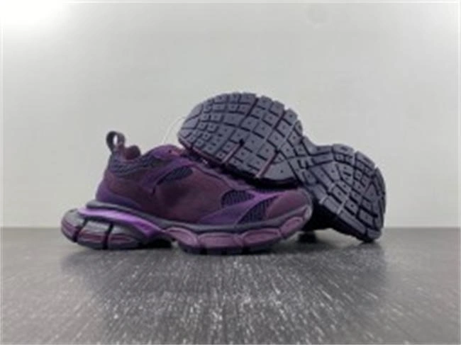 SportInspired Balenciaga 759693 W3XLH 4353