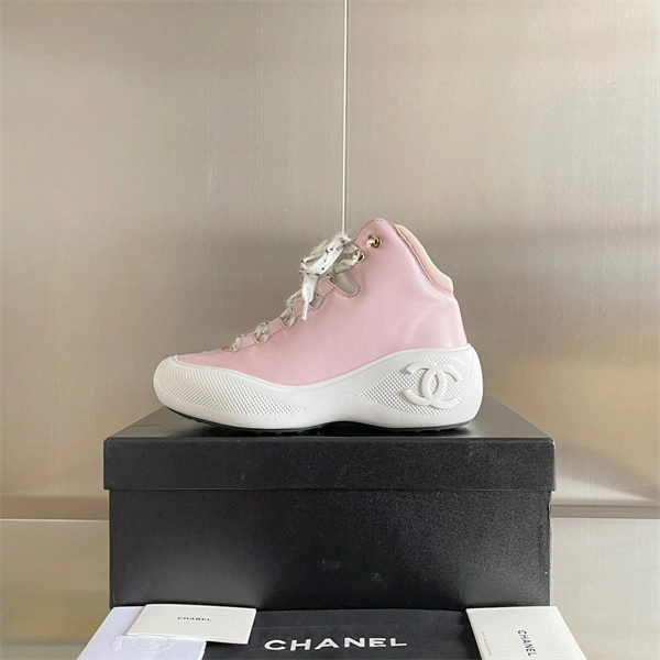 Sporty CHANEL 2168