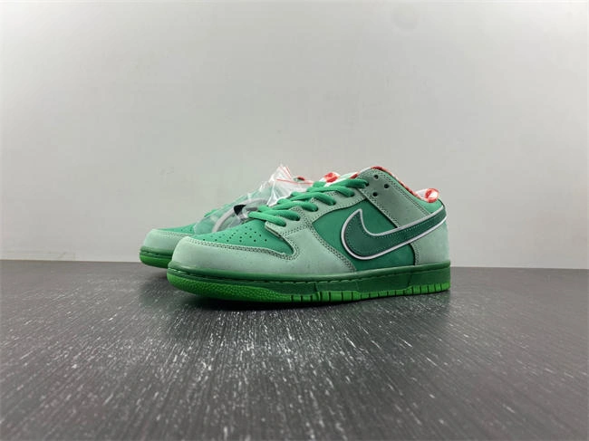 Chic Concepts x Nike SB Dunk Low BV1310- 4563