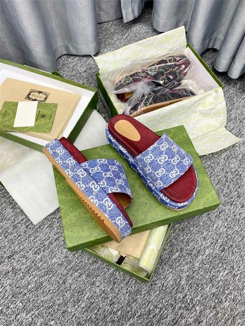 Resilient Gocci Slipper 5763