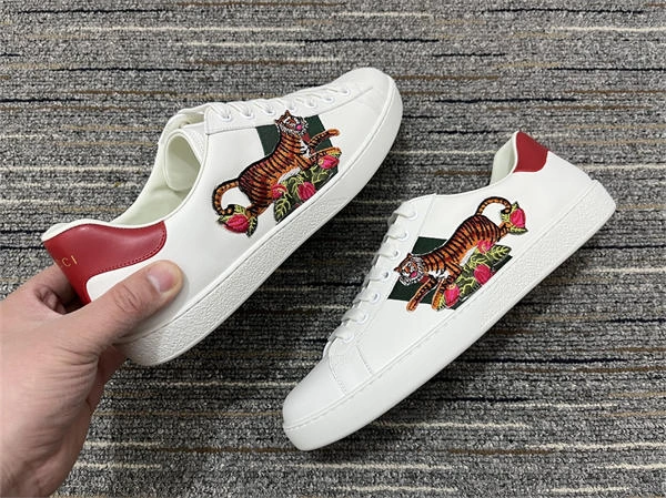 G*u*i ace sneaker techfriendly 126