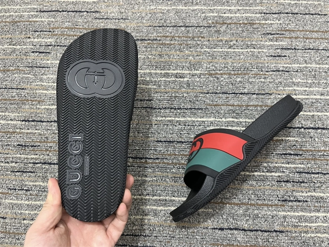 G*u*i slide zipup 421