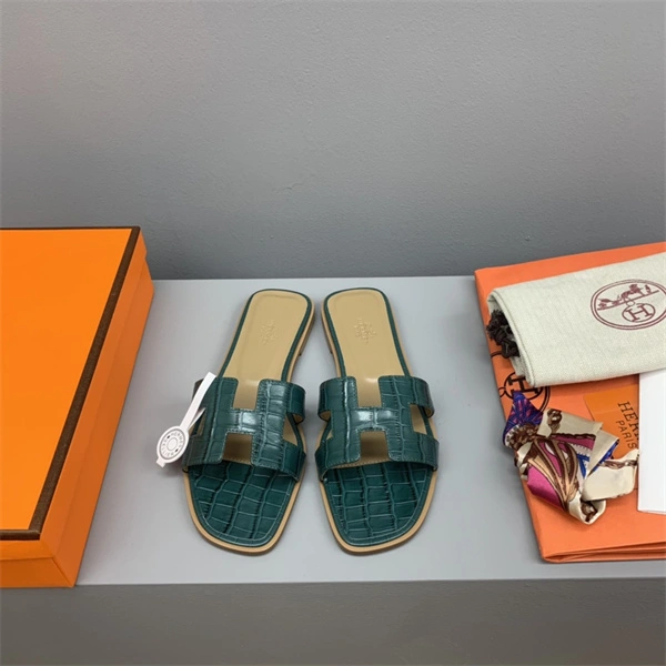 H Slipper Refined 2328