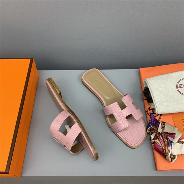 H Slipper Refined 2328