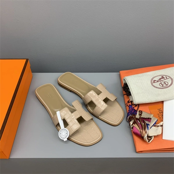 H Slipper Refined 2328