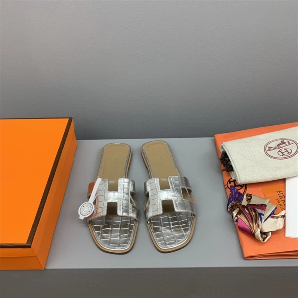 H Slipper Refined 2328