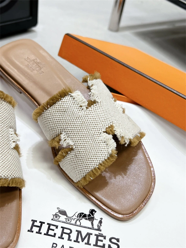 Premium H Slipper 2373