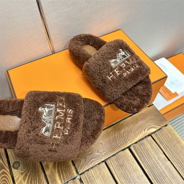 Affordable H Slipper 2381