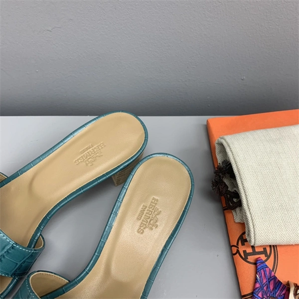Timeless H Slipper 2385
