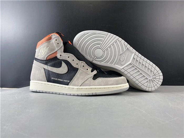 WellDesigned Jordan1 Retro Neutral Grey Hyper Crimson 555088- 3773