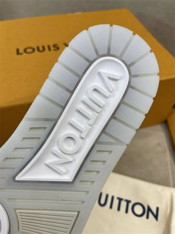 LV MoistureWicking 1856