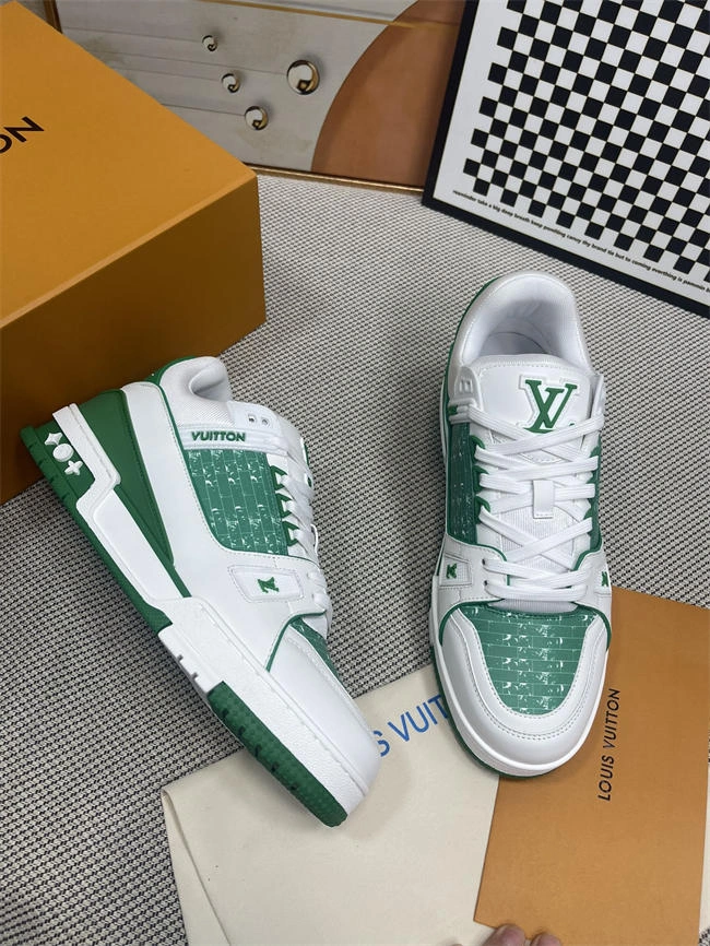 Lv Trainer Sneaker Minimalist 2115