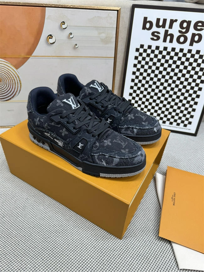 Minimalist Lv Trainer Sneaker 2013