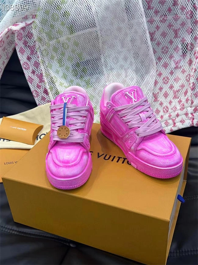 Lv Trainer Sneaker Chic 2066