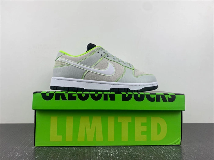 DailyWear Nike Dunk Low University of Oregon PE FQ7260- 4584