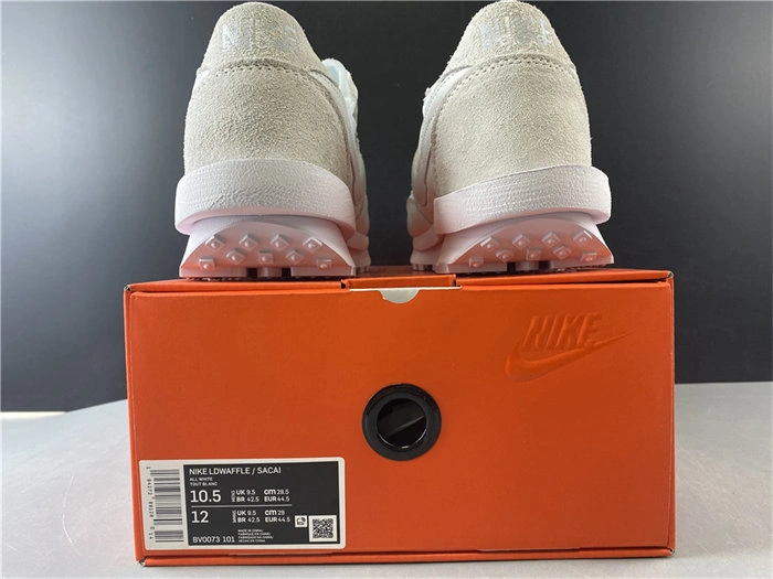Sophisticated Nike LD Waffle sacai White Nylon  BV0073- 5242