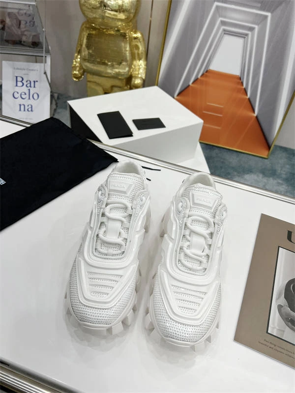 PRADA Comfortable 3226