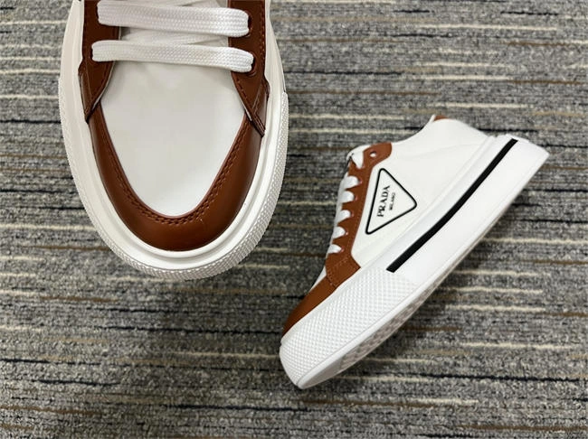 Prada Leather Sneaker Classic 3319