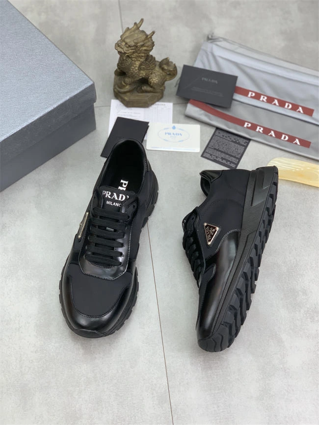 Prada Runner Sneaker Elegant 3201