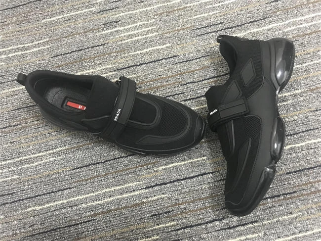 Effortless Prada Sneaker 3385